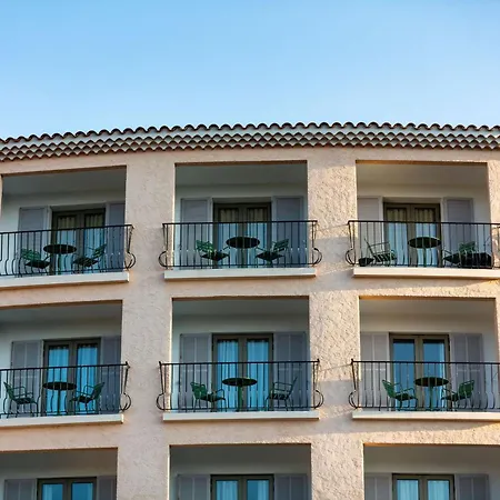 Hotel Du Parc Cavalaire Sur Mer 4*
