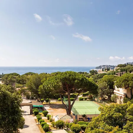 Hotel Du Parc Cavalaire Sur Mer 4* Cavalaire-sur-Mer