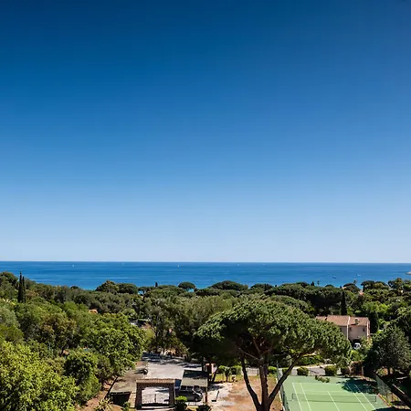 ホテル Du Parc Sur 4*