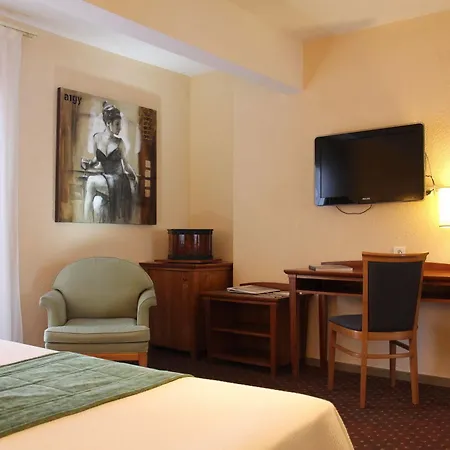 Hotel Du Parc Cavalaire Sur Mer 4* Cavalaire-sur-Mer