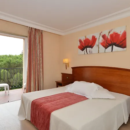 Hotel Du Parc Cavalaire Sur Mer فندق 4*