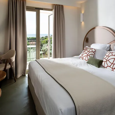 Du Parc Sur 4*