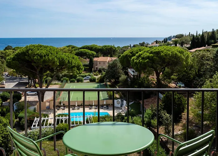 Du Parc Sur 4*